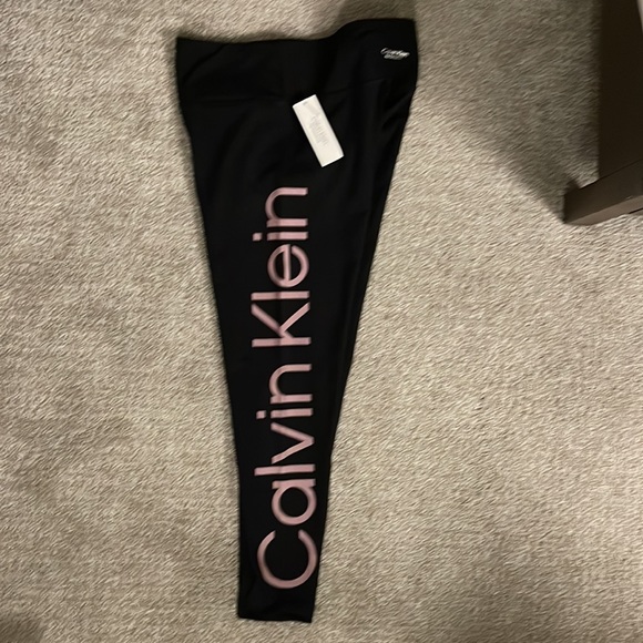 NWT - Calvin Klein workout Pants - size L - Picture 2 of 4